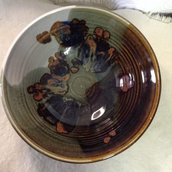 Hand Thrown Art Pottery, Similar to Moorcroft, Signed Martin; Collectible, Muted - Picture 4 of 4